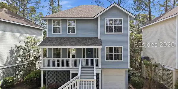 10 Pine Burr Road E