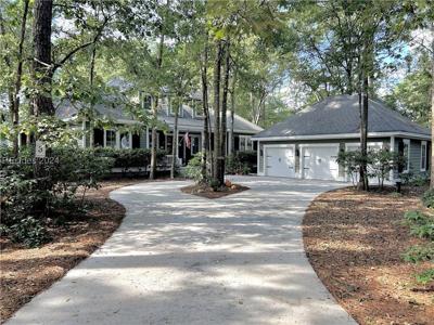 3 Hathaway Lane