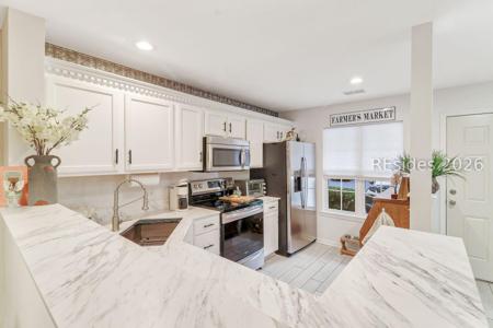 258 North Circle