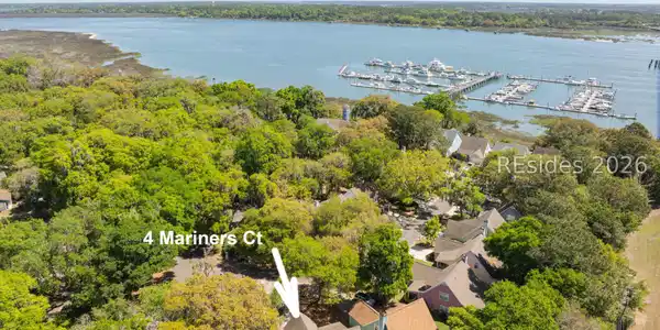 4 Mariners Court