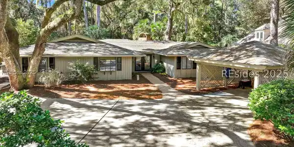 8 Gunnery Lane