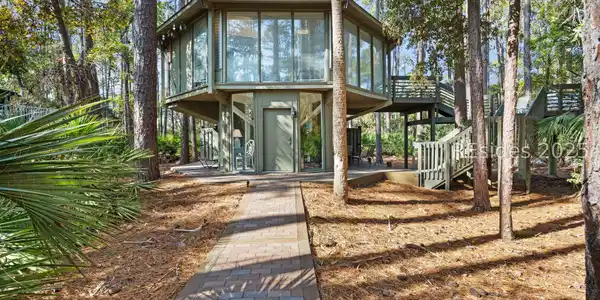 2052 Deer Island Road
