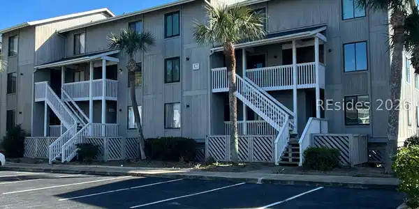 6 Cedar Reef Drive