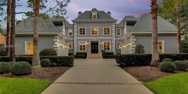 46 Lancaster Boulevard