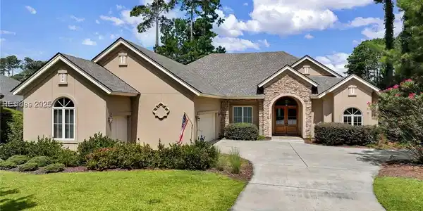 208 Hampton Lake Drive