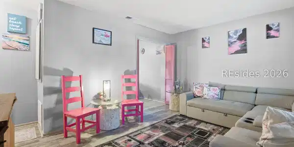 Image 4 Image 4