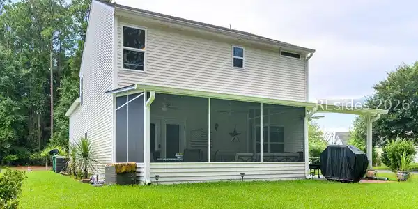 Image 4: Rear of home Image 4: Rear of home