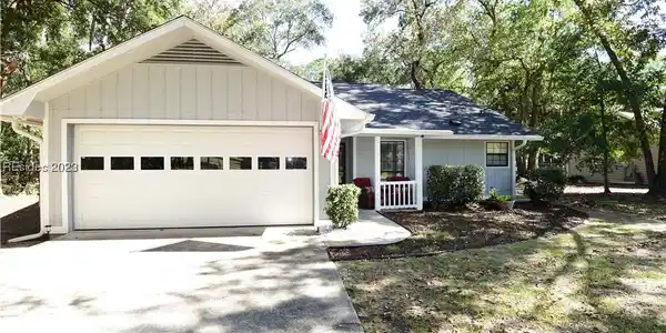 20 Calico Court