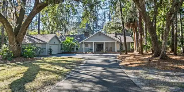 10 Willow Oak Road