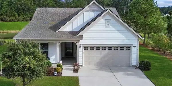 81 Heathrow Avenue