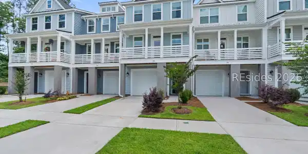 Image 2: Townhouse Living with Minimal Maintenance
