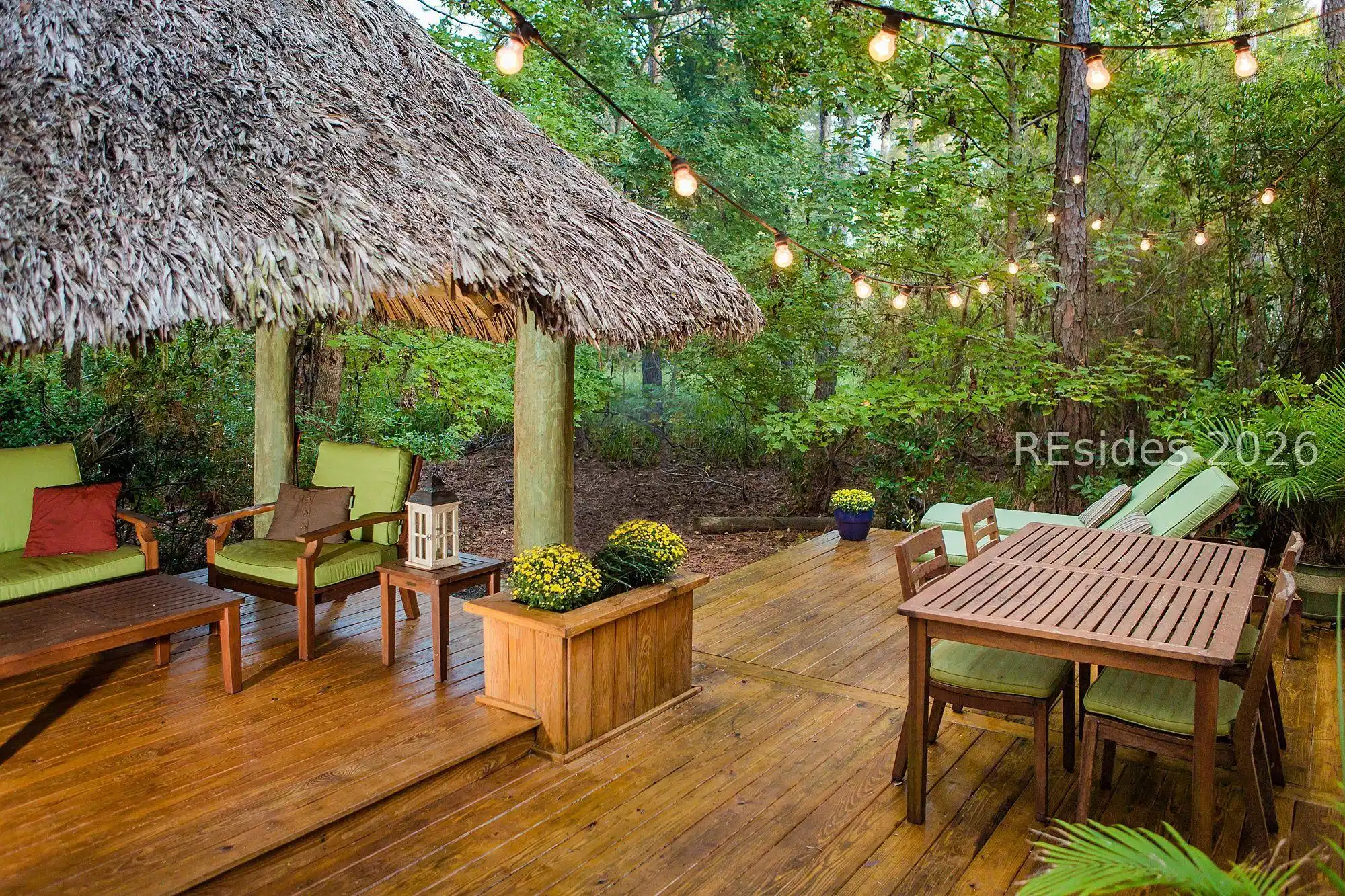 Image 1: Rear Deck - Tiki Bar
