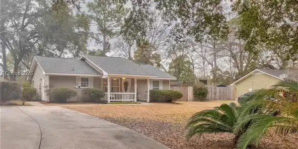 5 John Davis Court