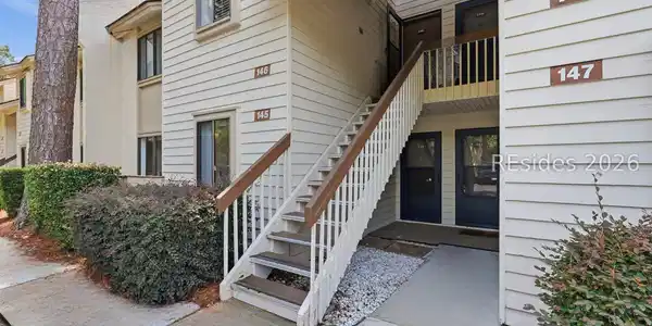 25 Deallyon Avenue