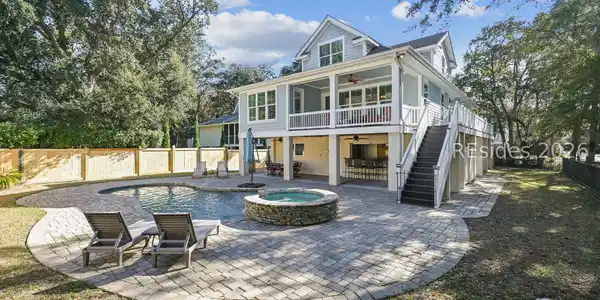 13 Moonshell Road