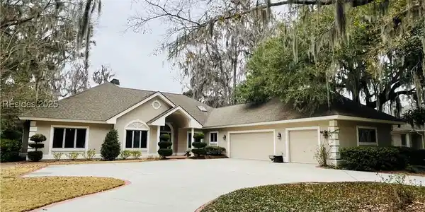 44 Knollwood Drive