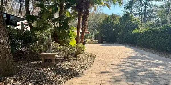133 Arrow Rd #284