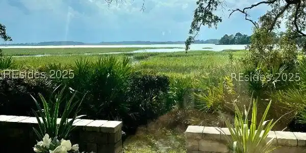 2 William Hilton Parkway