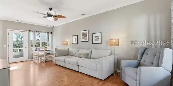 Image 2: Living Room Image 2: Living Room