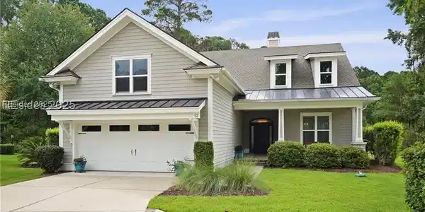 12 Halburton Circle