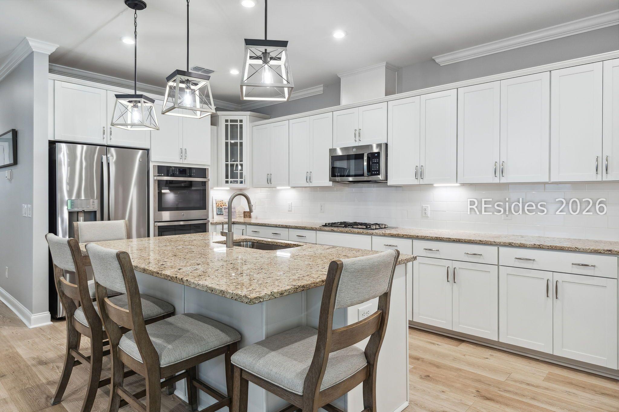 Image 3: Gourmet Kitchen Image 3: Gourmet Kitchen