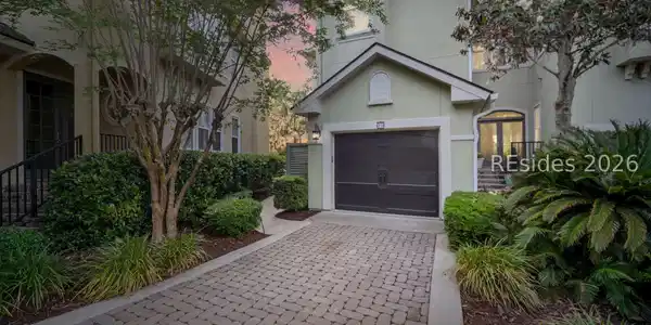 25 Seagrass Landing Court