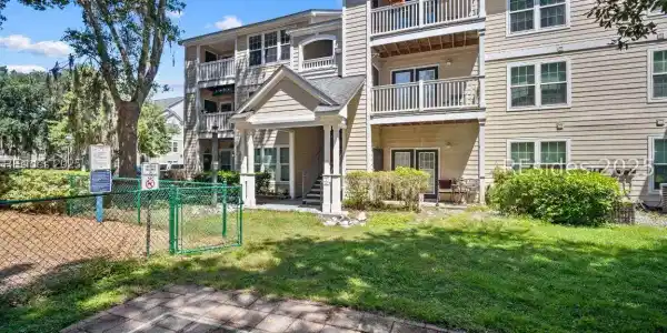 100 Kensington Boulevard