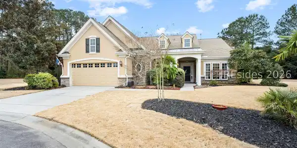 6 Miramar Court