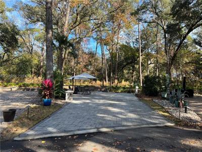 133 Arrow Rd #124