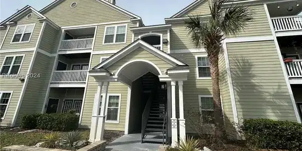 100 Kensington Boulevard