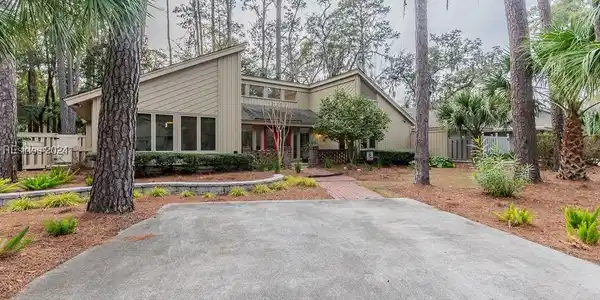 9 Columbine Lane