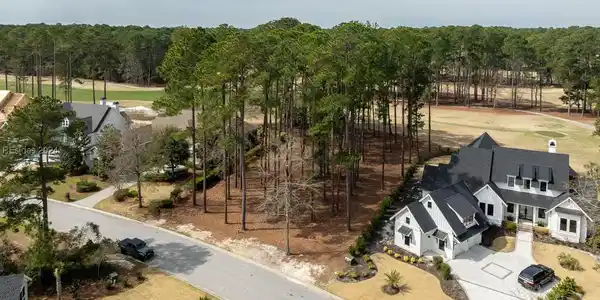 6 Arcadia Place