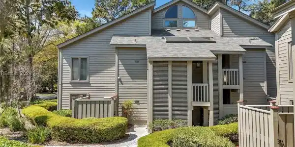 20 Queens Folly Road