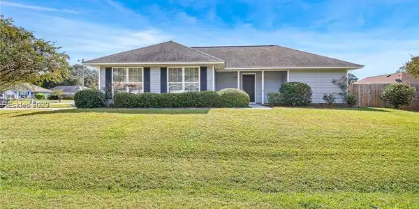 25 Shamrock Circle