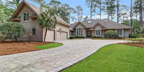 4 Shadewood Court