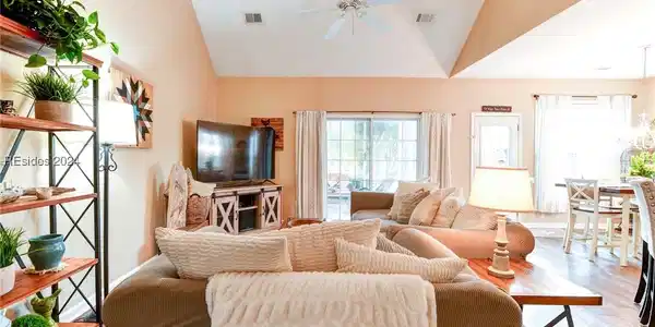 209 Pinecrest Circle