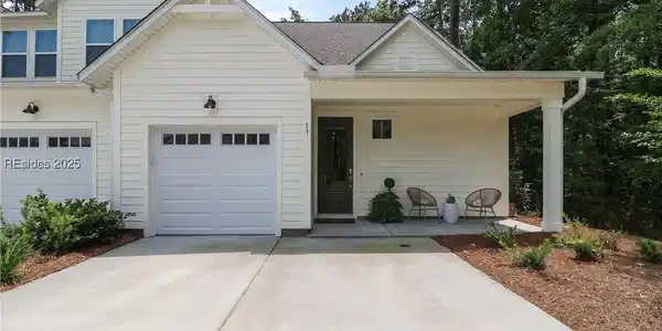 17 Marlowe Way