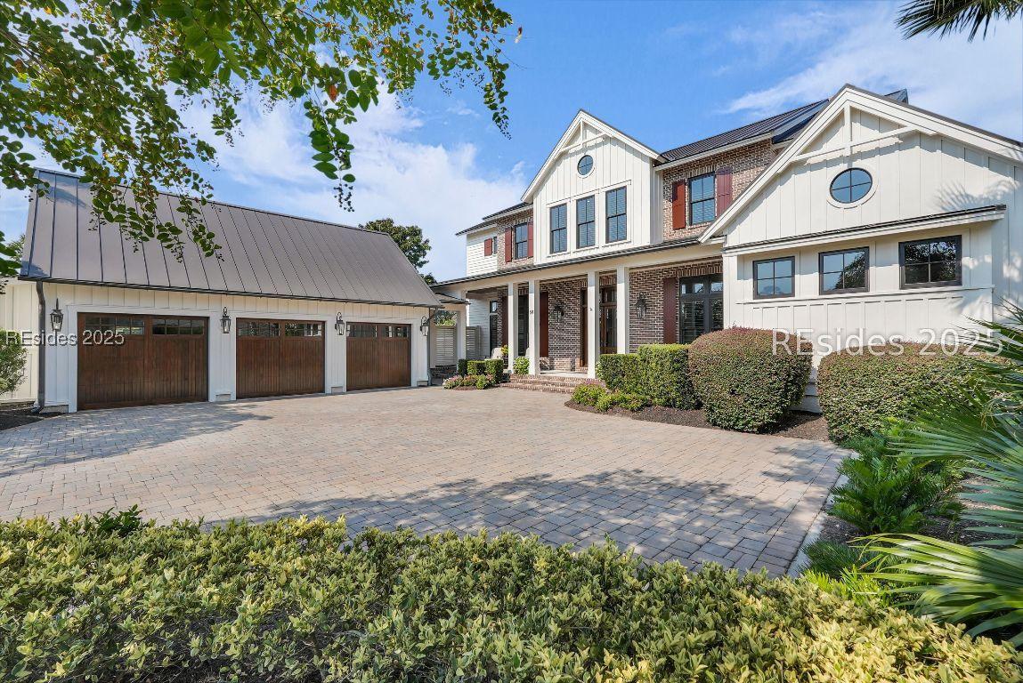 Image 3: Sit a spell on the front porch Image 3: Sit a spell on the front porch