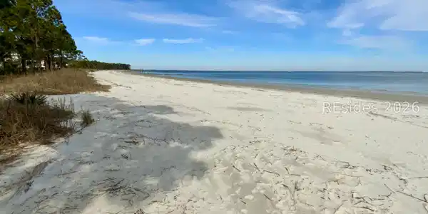 Image 4: Beach at Coffin Point Plantation-Walking Distance Image 4: Beach at Coffin Point Plantation-Walking Distance