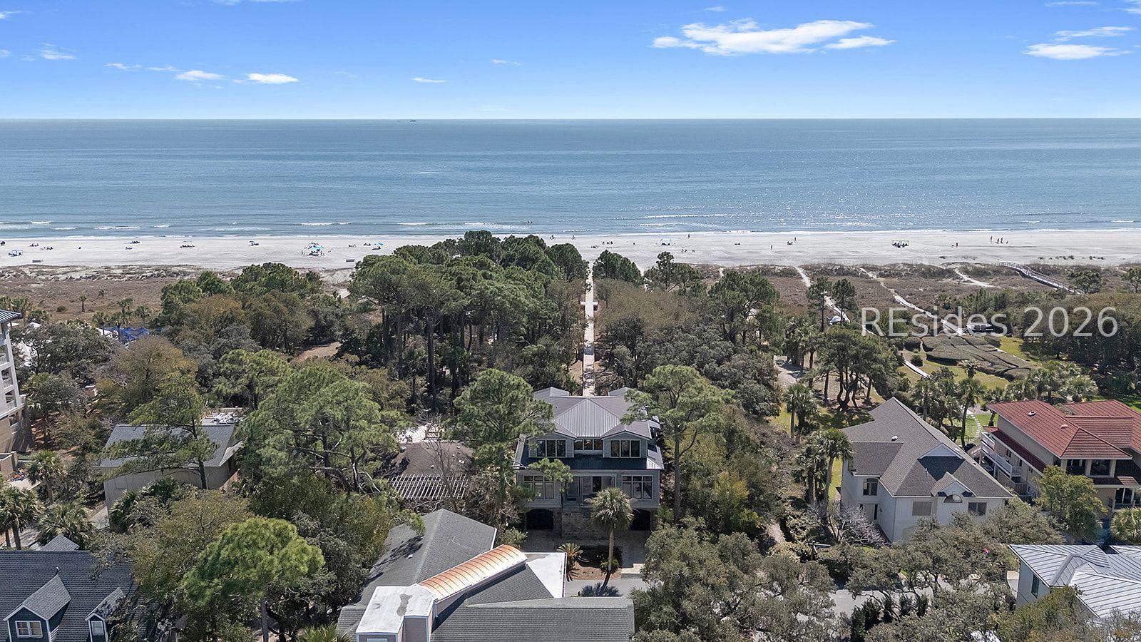 Image 1: Direct oceanfront private residence Image 1: Direct oceanfront private residence