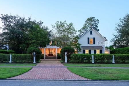15 Hunting Lodge Road
