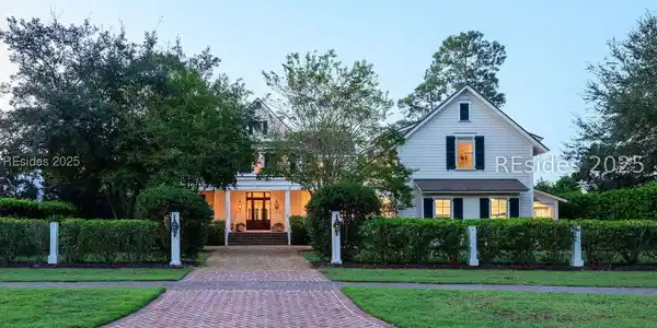 15 Hunting Lodge Road