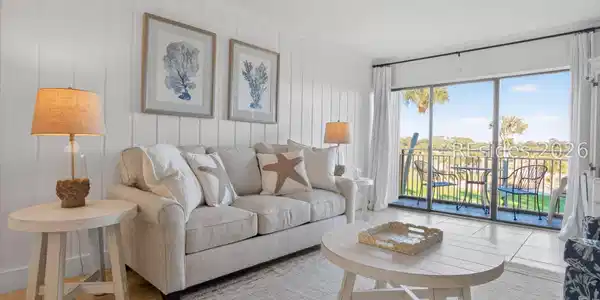 10 Lighthouse Road