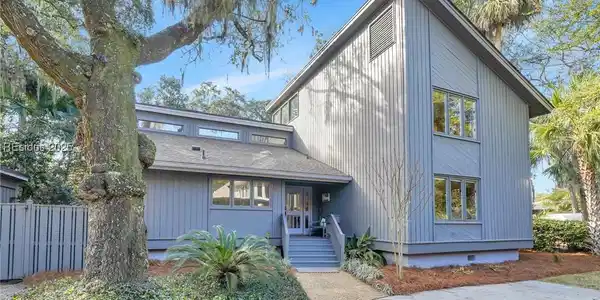 4 Oyster Catcher Road