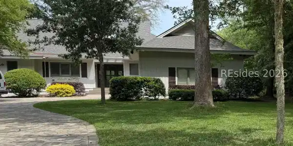 10 Market Place Drive