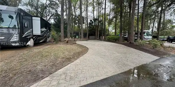 133 Arrow Rd #327