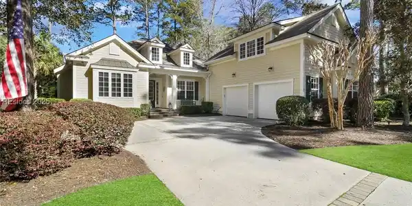 7 E Summerton Court