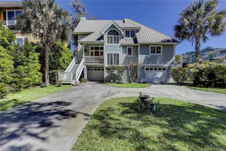 16 Sterling Pointe Drive