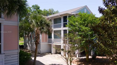 107 Avenue Of Oaks