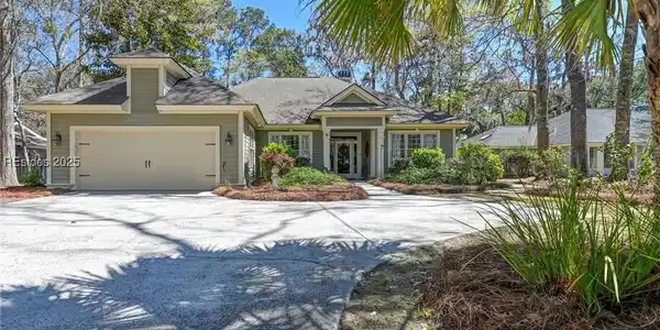6 Wood Eden Ln